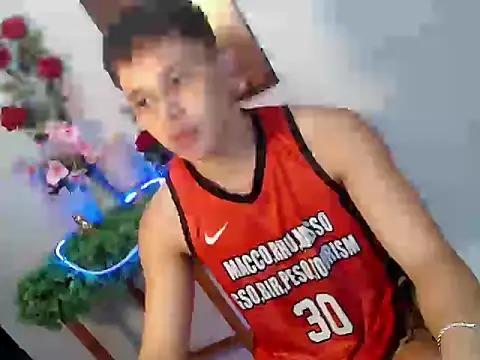 Snapshot of Baby_Maxxx chatting on 06-20-26, 10:20 Baby Maxxx online show from 06-20-26, 10:20
