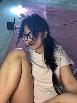 Leeeeiu online show from 05-07-26, 03:37