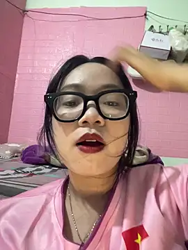 Leeeeiu online show from 05-01-26, 03:06