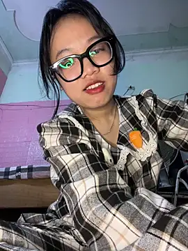 Leeeeiu online show from 03-18-26, 03:13