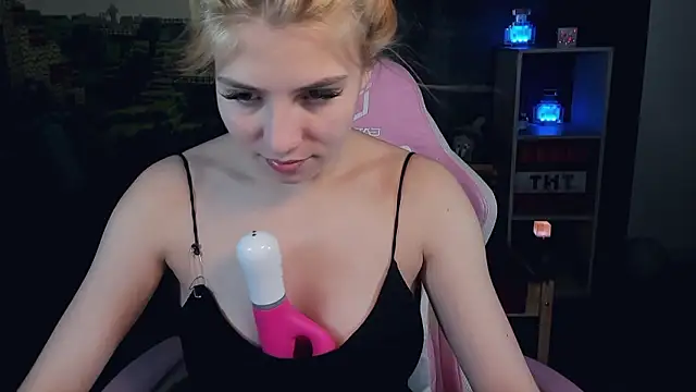 RosaFowler online show from 03-29-26, 09:22