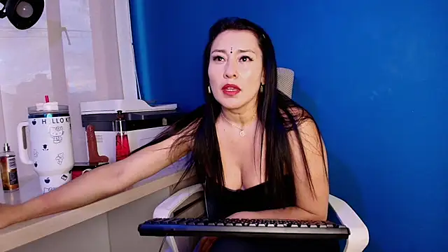 Terra  Rouse  online show from 04-30-26, 11:28