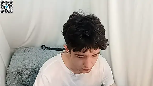  ZaneX online show from 04-08-26, 07:37