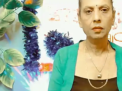 Hot queen58 online show from 05-18-26, 06:40