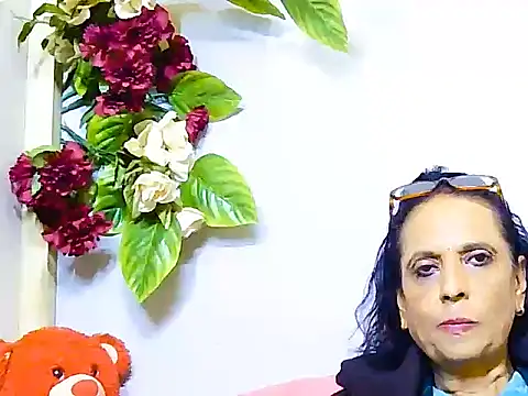 Snapshot of Hot_queen58 chatting on 06-02-26, 06:24 Hot queen58 online show from 06-02-26, 06:24