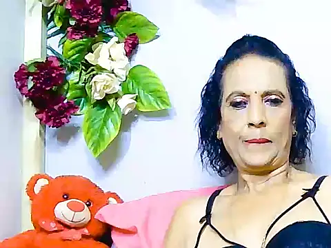 Snapshot of Hot_queen58 chatting on 06-01-26, 06:18 Hot queen58 online show from 06-01-26, 06:18