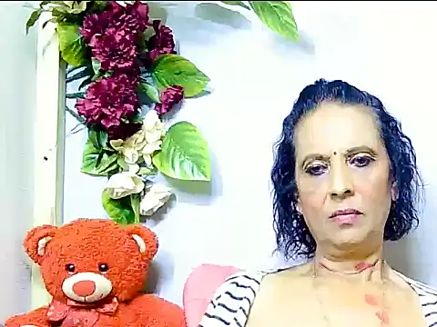 Snapshot of Hot_queen58 chatting on 06-10-26, 06:09 Hot queen58 online show from 06-10-26, 06:09