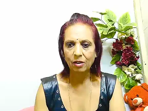 Snapshot of Hot_queen58 chatting on 06-28-26, 06:20 Hot queen58 online show from 06-28-26, 06:20