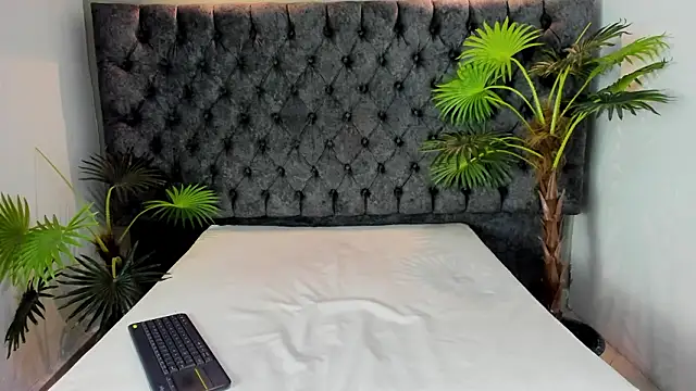 ZANE EVANS online show from 02-28-26, 01:11