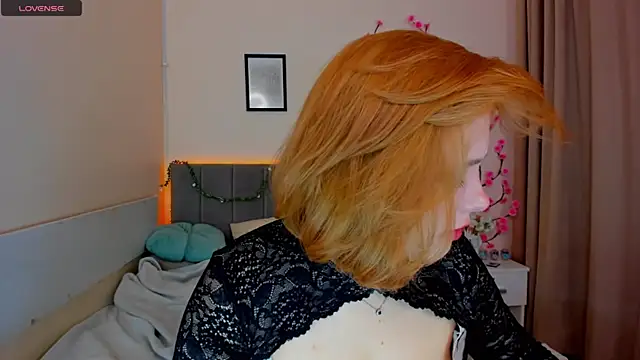 DellaRows online show from 04-08-26, 05:53