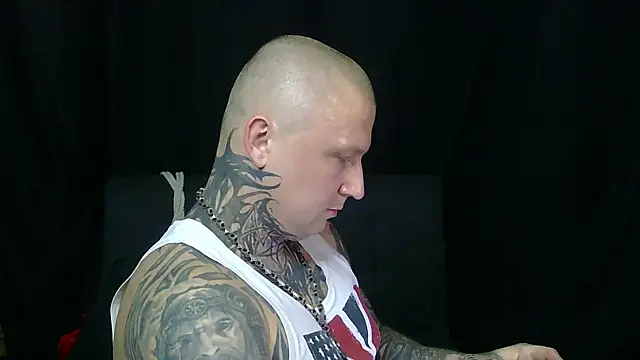 Snapshot of devilWithTats chatting on 06-16-26, 03:56 devilWithTats online show from 06-16-26, 03:56