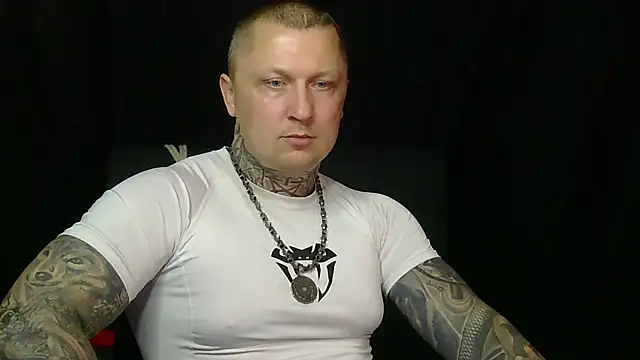 Snapshot of devilWithTats chatting on 06-09-26, 03:02 devilWithTats online show from 06-09-26, 03:02
