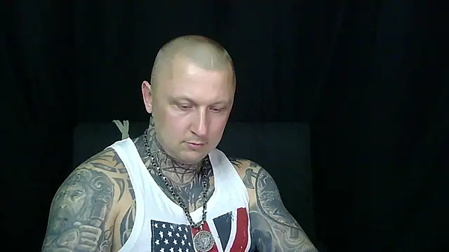 Snapshot of devilWithTats chatting on 06-17-26, 03:33 devilWithTats online show from 06-17-26, 03:33