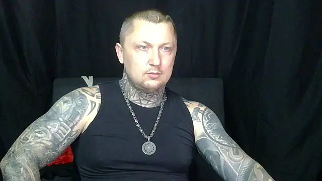 Snapshot of devilWithTats chatting on 06-14-26, 01:45 devilWithTats online show from 06-14-26, 01:45