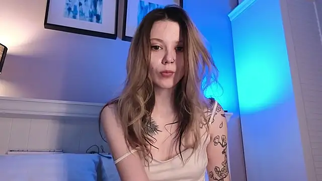 AliceTease online show from 04-28-26, 09:24