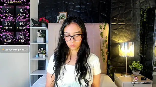 Crowm le online show from 03-25-26, 03:11