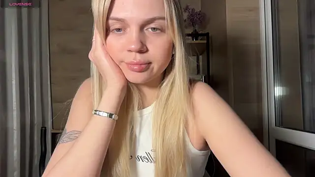 AlexaDeviliciouss online show from 05-18-26, 05:07