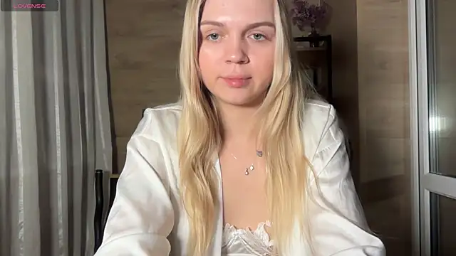 AlexaDeviliciouss online show from 05-11-26, 04:04