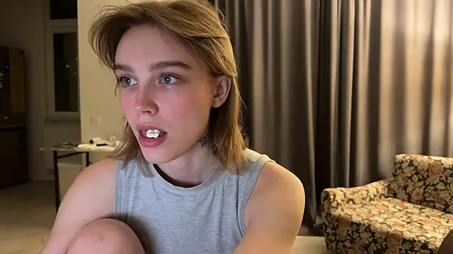 Lolatatee online show from 05-18-26, 06:23