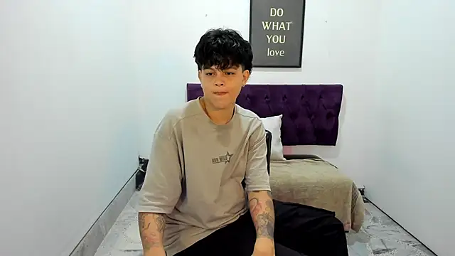 TomBoy Natali online show from 05-22-26, 10:30