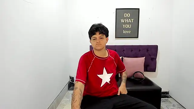 TomBoy Natali online show from 04-15-26, 07:07