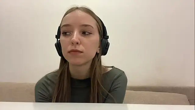 Snapshot of NovaXP chatting on 02-28-26, 12:27 NovaXP online show from 02-28-26, 12:27