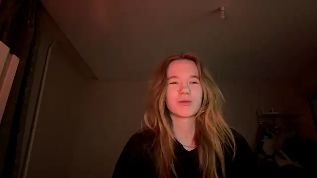 LeomaJee online show from 04-12-26, 06:22