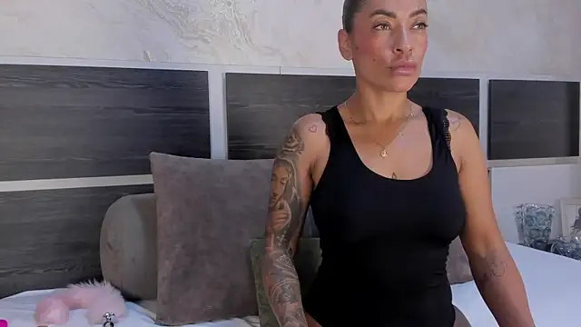 Natalia Cruzz online show from 06-05-26, 08:03