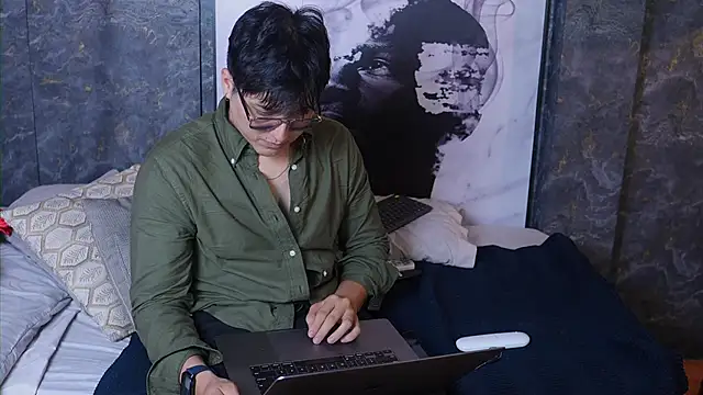 Mia and Belmonth online show from 04-13-26, 06:45