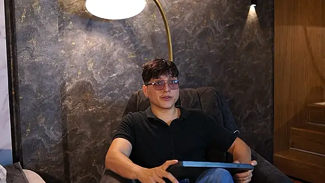 Mia and Belmonth online show from 03-29-26, 07:26