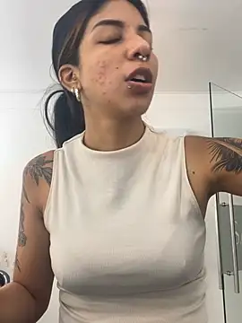 VioletaHills  online show from 06-22-26, 12:13