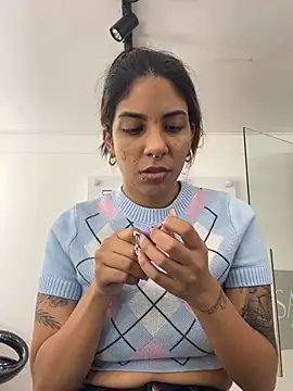 VioletaHills  online show from 07-10-26, 12:16