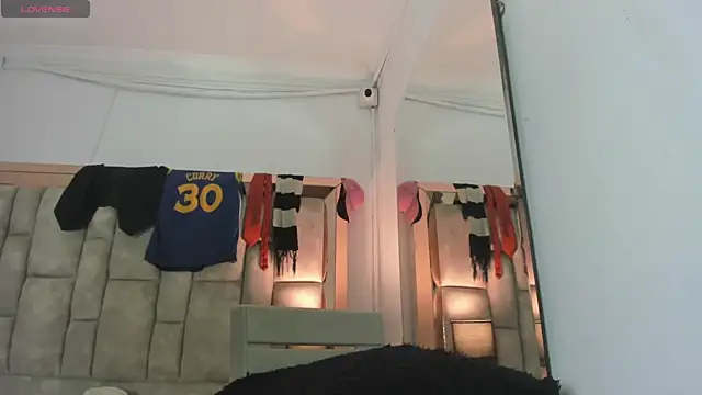 Snapshot of Titan_Moreno_ chatting on 07-07-26, 06:47 Titan Moreno online show from 07-07-26, 06:47