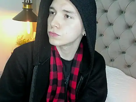 hollannd  online show from 05-26-26, 12:36