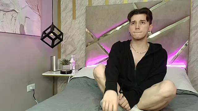 hollannd  online show from 04-08-26, 07:37