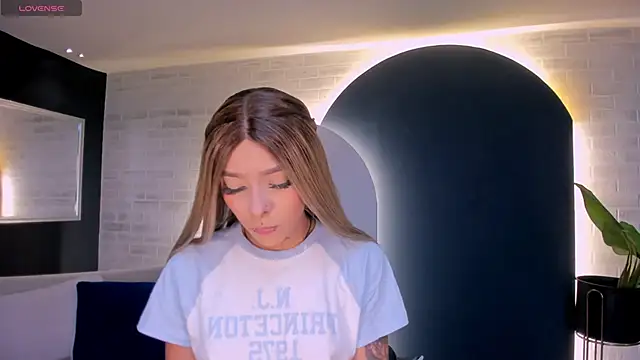 ClaireDawsonX online show from 04-12-26, 11:08