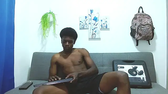 Snapshot of charles_king chatting on 03-03-26, 01:12 charles king online show from 03-03-26, 01:12