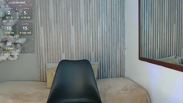 Tiana Glow2 online show from 03-25-26, 10:08