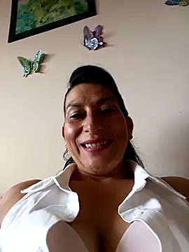 Lucia Rios online show from 05-04-26, 09:28