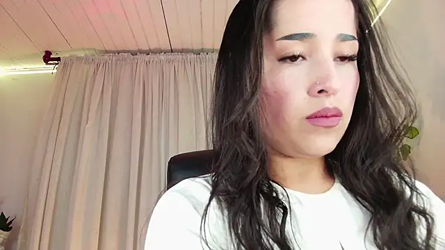 Snapshot of Andrejoness chatting on 06-17-26, 12:21 Andrejoness online show from 06-17-26, 12:21