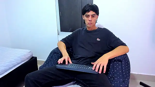 Snapshot of Daniel_Rochax chatting on 03-03-26, 12:23 Daniel Rochax online show from 03-03-26, 12:23