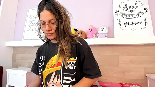 EmmaSanchez  online show from 04-06-26, 08:21