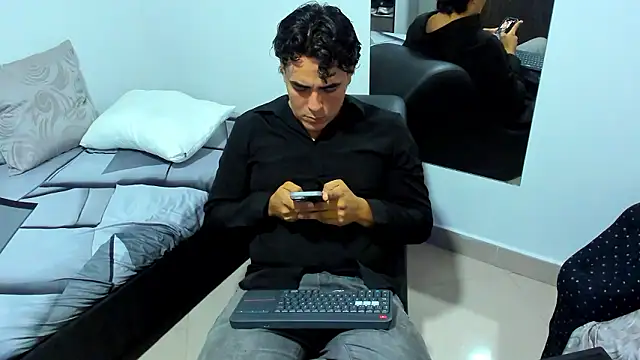 Snapshot of Theo_Castell chatting on 03-04-26, 12:24 Theo Castell online show from 03-04-26, 12:24