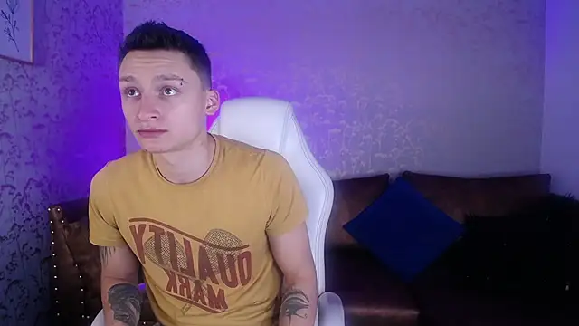 DIEGO JONES online show from 04-14-26, 01:16