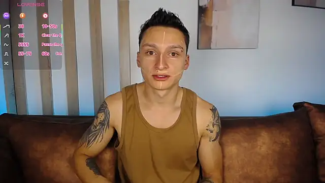 Snapshot of DIEGO_JONES chatting on 06-25-26, 01:27 DIEGO JONES online show from 06-25-26, 01:27