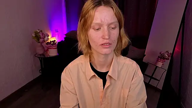 Snapshot of YaoYuki chatting on 03-04-26, 06:10 YaoYuki online show from 03-04-26, 06:10