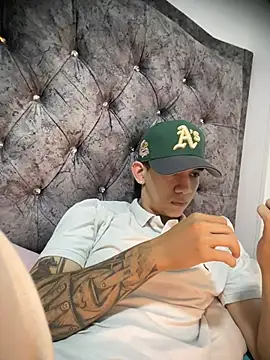 Snapshot of Sacro_sex chatting on 02-28-26, 05:29 Sacro sex online show from 02-28-26, 05:29