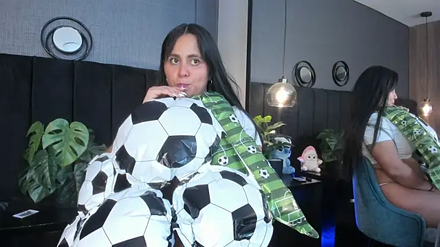 alejandra  garcia online show from 06-14-26, 02:35