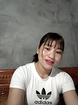 Snapshot of Lilinn_ chatting on 02-28-26, 11:37 Lilinn online show from 02-28-26, 11:37