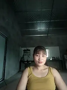 Lilinn  online show from 04-18-26, 04:48